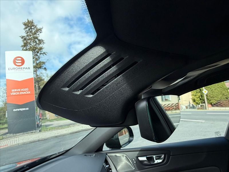 Volvo XC60 2,0 - fotka 45 z 62