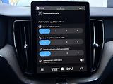 Volvo XC60 B5 AWD // PLUS DARK + sada kol - náhled 44