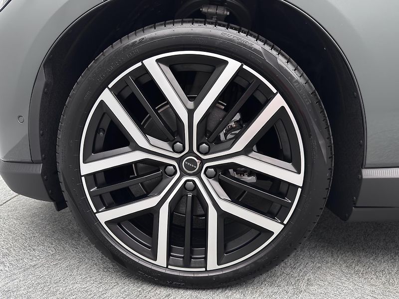 Volvo EX60 (2026) P10 AWD ELECTRIC ULTRA TWIN - fotka 20 z 26
