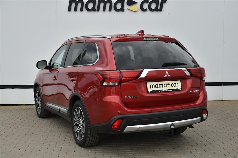 Mitsubishi Outlander 2.2 DI-D 4WD A/T 7-MÍST ČR - fotka 5 z 33