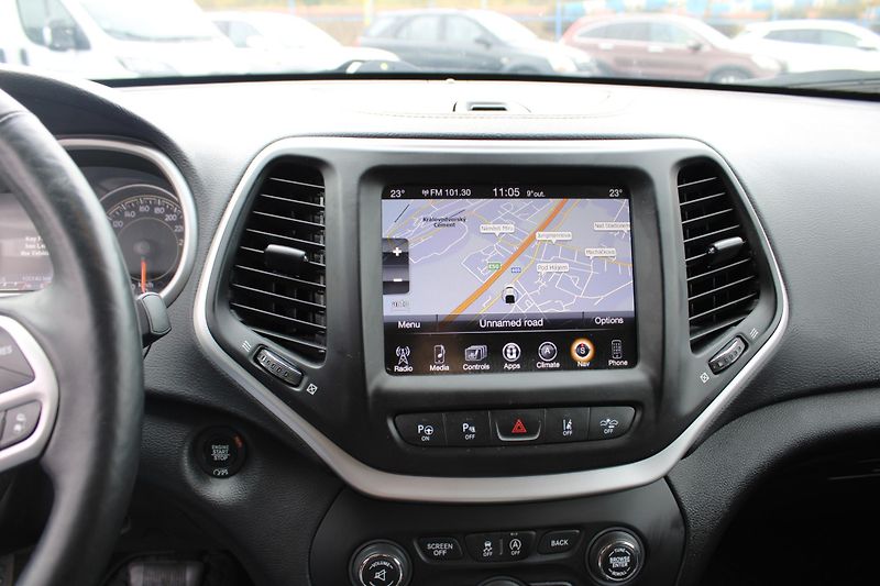 Jeep Cherokee (2018) 2,2 MJT 4X4 LIMITED KŮŽE NAVI  - fotka 21 z 22