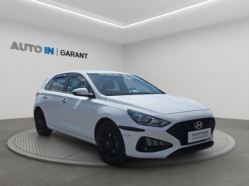 Hyundai i30 (2023) Comfort 1.5i 81kw, serv. kniha - fotka 3 z 24