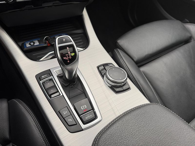 BMW X3 3.0d*190kw*4x4*M-Packet*Pano* - fotka 26 z 44