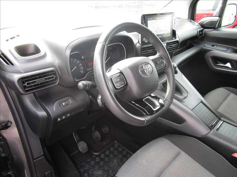 Toyota ProAce City Verso 1.5D-4D, 1. majitel - fotka 16 z 65