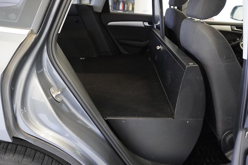 Audi Q5 3,0 TDI QUATTRO AUTOMAT - fotka 24 z 28