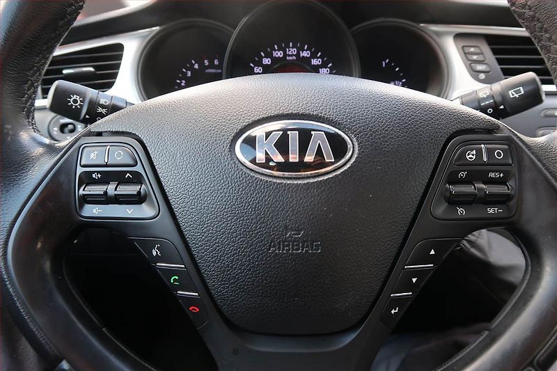 Kia Ceed (2016) 1.6 CRDi, Serv.kniha, Tempomat - fotka 18 z 20