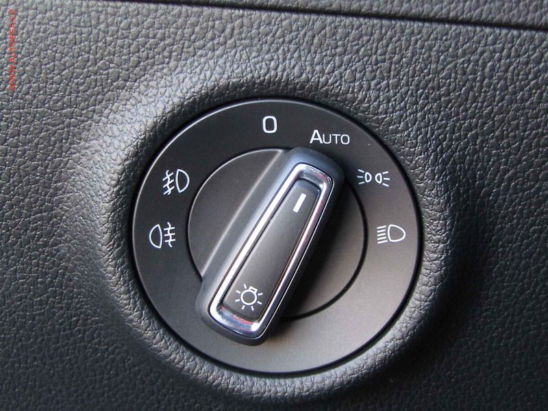 Škoda Superb (2021) 1.5 TSi, ČR, Style, DSG - fotka 13 z 22