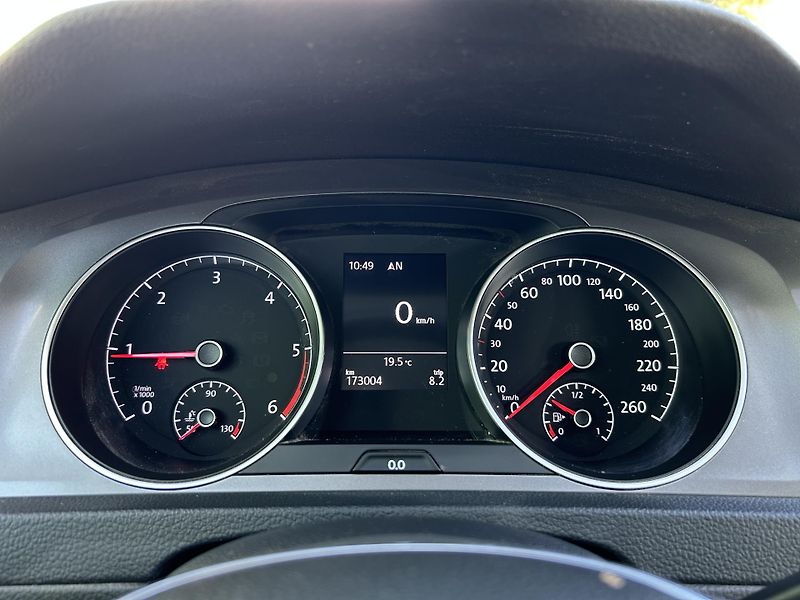 Volkswagen Golf (2016) 1.6 TDi 81 KW servisní kniha - fotka 16 z 41