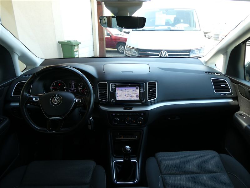 Volkswagen Sharan 2,0 TDi 110kW webasto, 2x kola - fotka 30 z 50