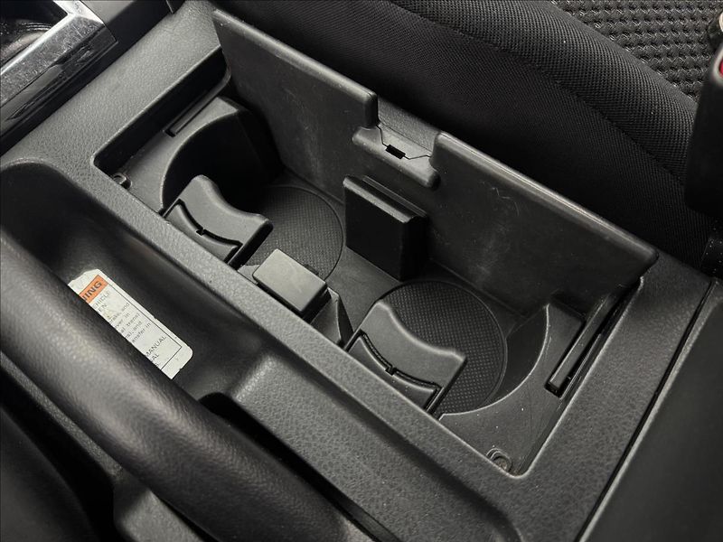 Suzuki Grand Vitara 1,9 4X4 TAŽNÉ CZ VELKÝ SERVIS - fotka 17 z 26