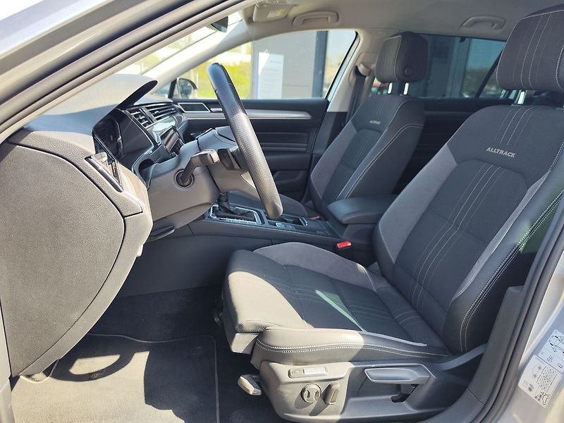 Volkswagen Passat 2.0 TDi/147 Alltrack DSG ČR - fotka 19 z 37