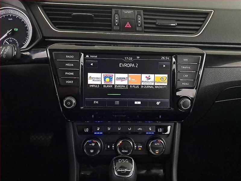 Škoda Superb (2017) Laurin&Klement 2.0 TDI 4x4 - fotka 12 z 24