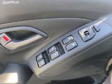 Hyundai ix35 2.0D4X4,90KM,MAX VÝBAVA,KRÁSNÝ - náhled 22