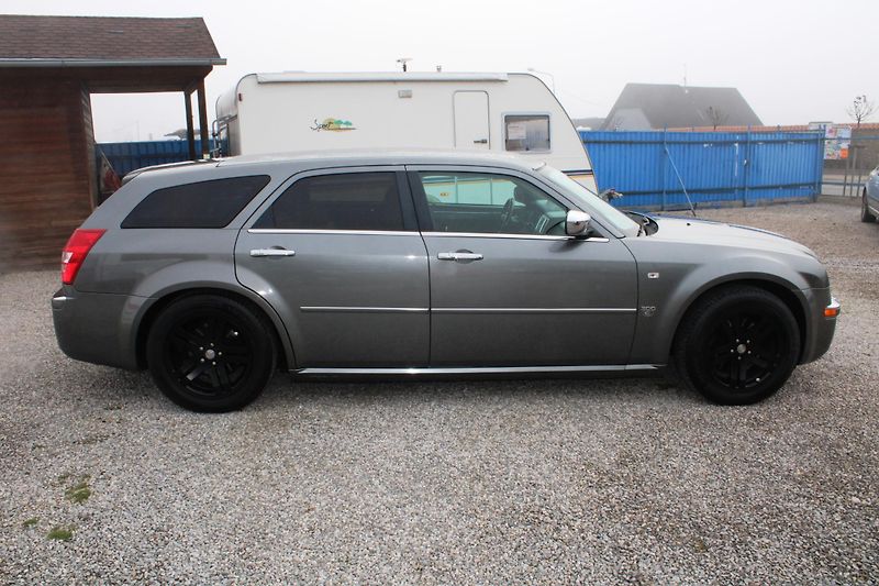 Chrysler 300C (2007) REZERVACE - fotka 8 z 16
