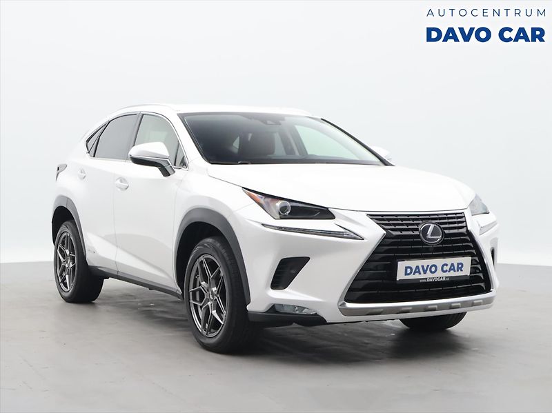 Lexus NX 300h 2,5 145 kW 4WD Prestige - fotka 1 z 33