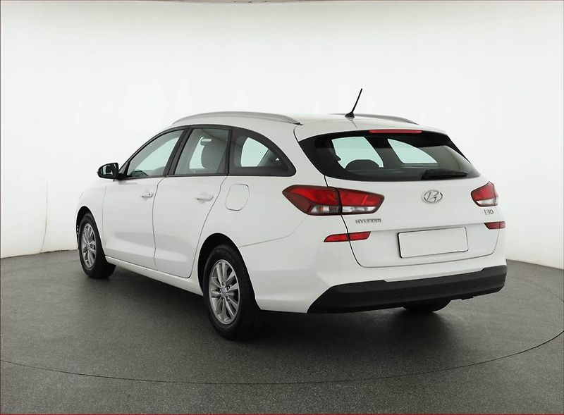 Hyundai i30 (2018) 1.6 CRDi, Serv.kniha, Tempomat - fotka 4 z 15