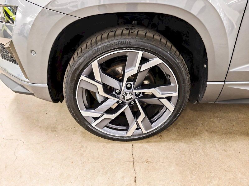 Škoda Karoq (2025) 2.0 TSI 140 kW DSG 4x4 Sportli - fotka 32 z 32