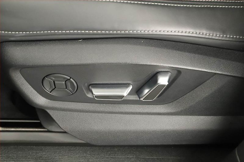 Audi Q8 (2025) 50 TDI, S-LINE, VZDUCH - fotka 18 z 20
