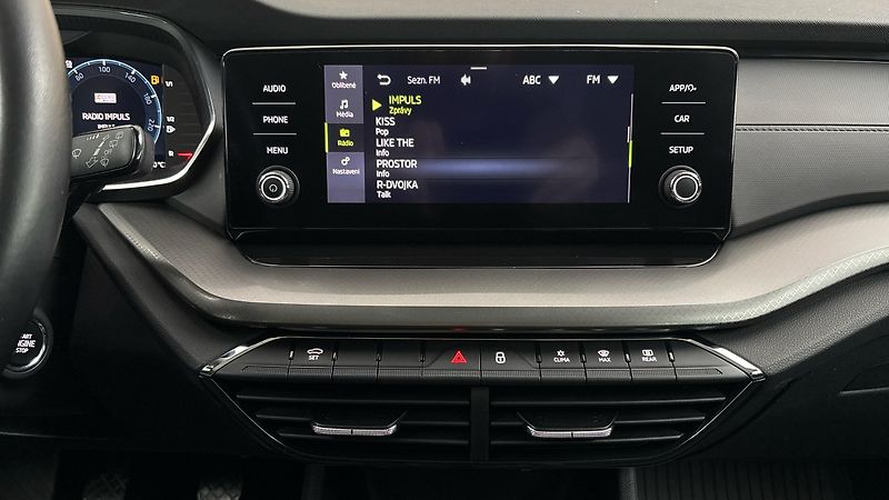 Škoda Octavia 1.5 TSI Ambition - fotka 11 z 24