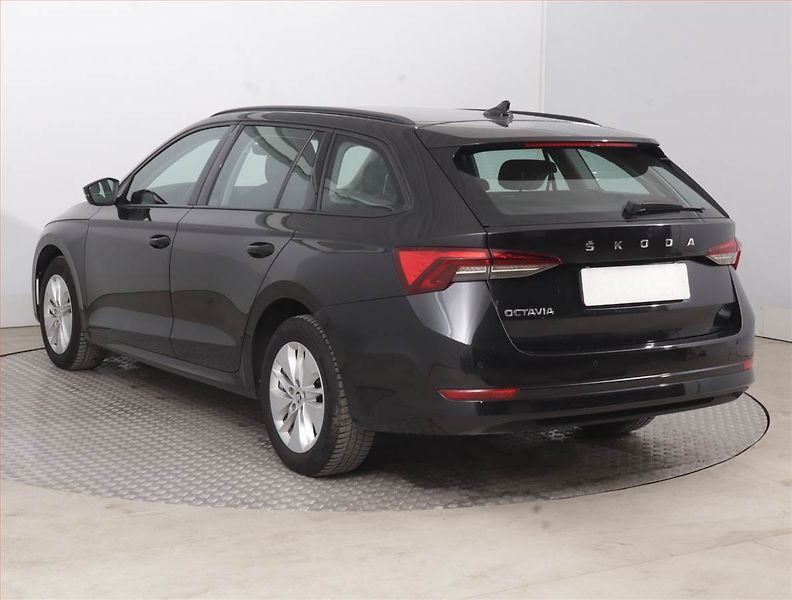Škoda Octavia (2021) Ambition 2.0 TDI, Automat - fotka 4 z 16