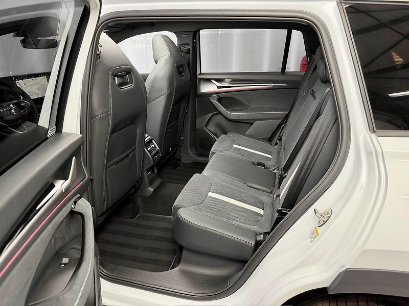 Škoda Kodiaq 2.0TDI DSG 4X4 SPORTLINE, WEBA - fotka 11 z 33