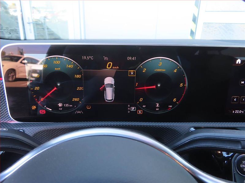 Mercedes-Benz CLA (2020) 200 d - fotka 11 z 28