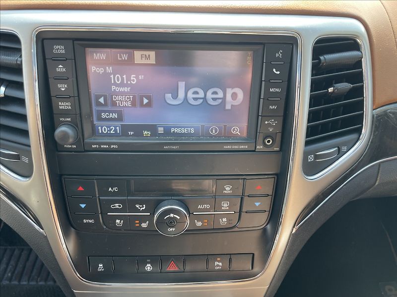 Jeep Grand Cherokee 3,0 CRDi 177kw Overland Pano T - fotka 19 z 35
