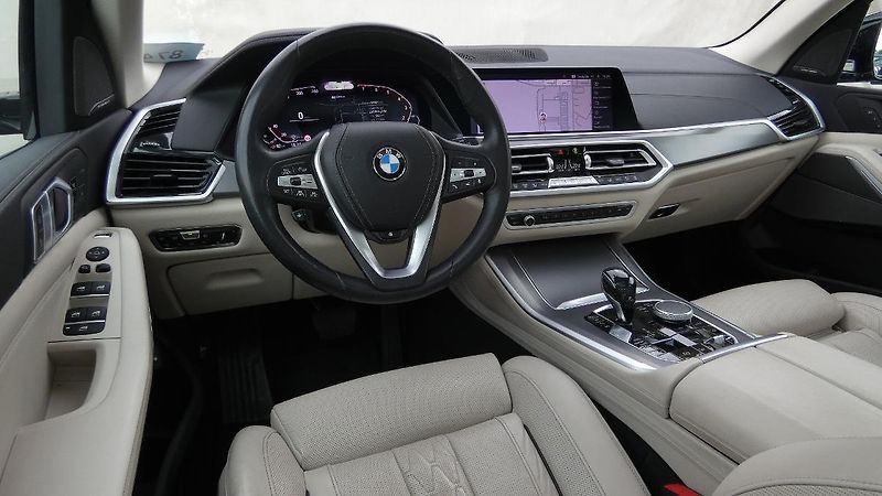 BMW X5 xDrive 45e - fotka 5 z 24