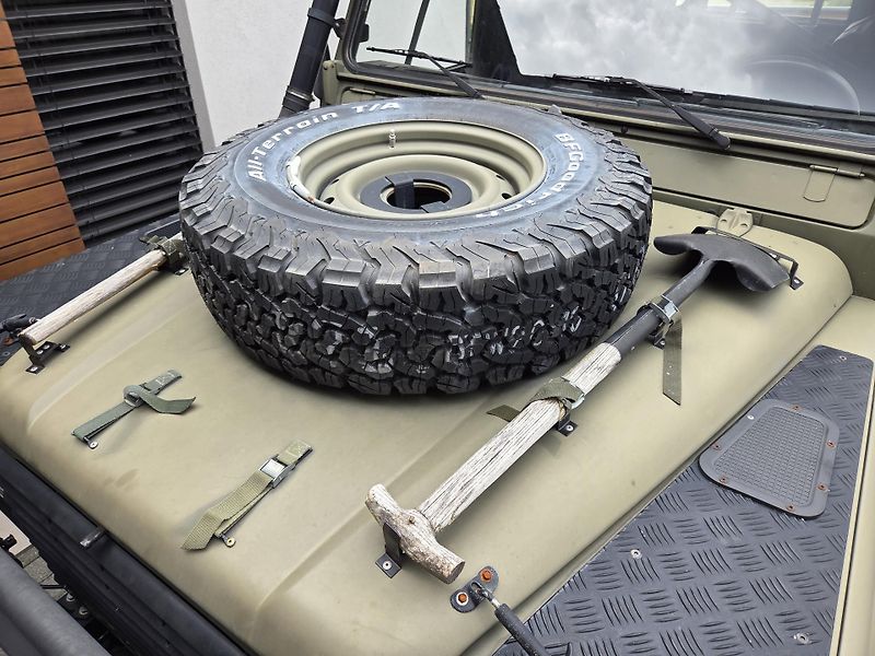 Land Rover Defender TDi HOBSON Military - RENOVACE - fotka 44 z 44