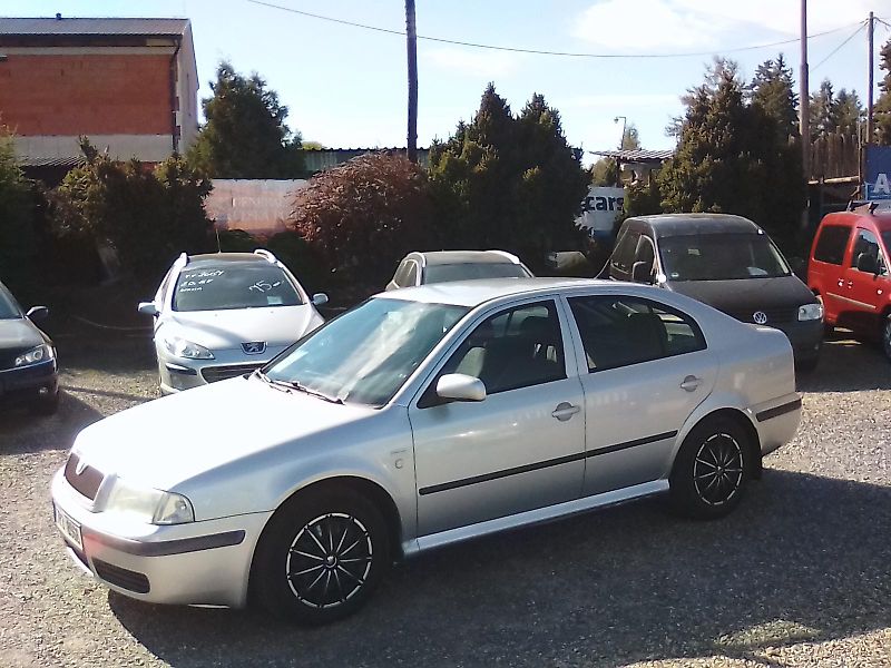 Škoda Octavia (2003) 2.0i , jede dobře - fotka 10 z 28