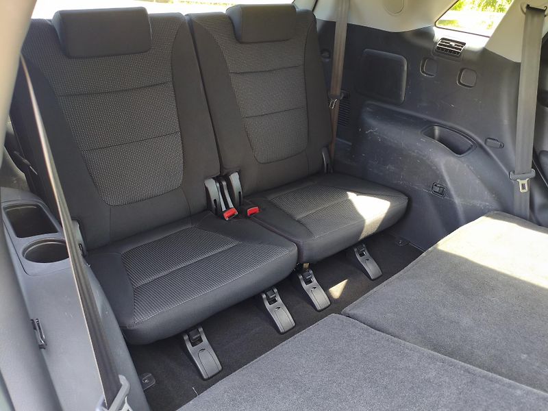 Kia Sorento (2015) 2,0 CRDI Sport 4x4 Záruka - fotka 17 z 35