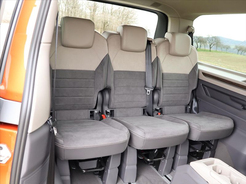 Volkswagen Multivan 2,0 TDI DSG Long Style 7-Míst - fotka 14 z 42