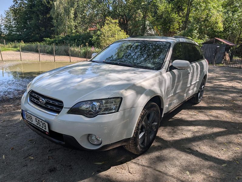 Subaru Outback (2005) 3.0 V6 180KW - fotka 2 z 25