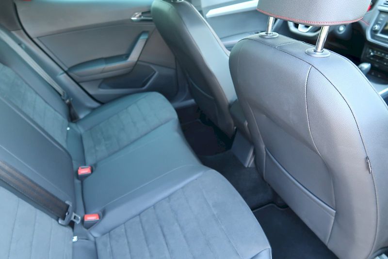Seat Arona (2019) FR 1.0 TSI 85 kW DSG - fotka 25 z 32