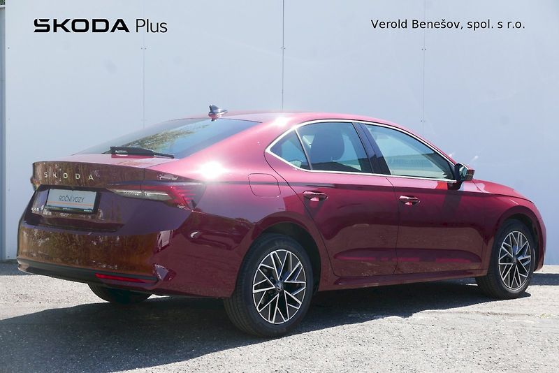 Škoda Octavia (2025) 1.5 TSI 85 kW M6° Top Selectio - fotka 2 z 34