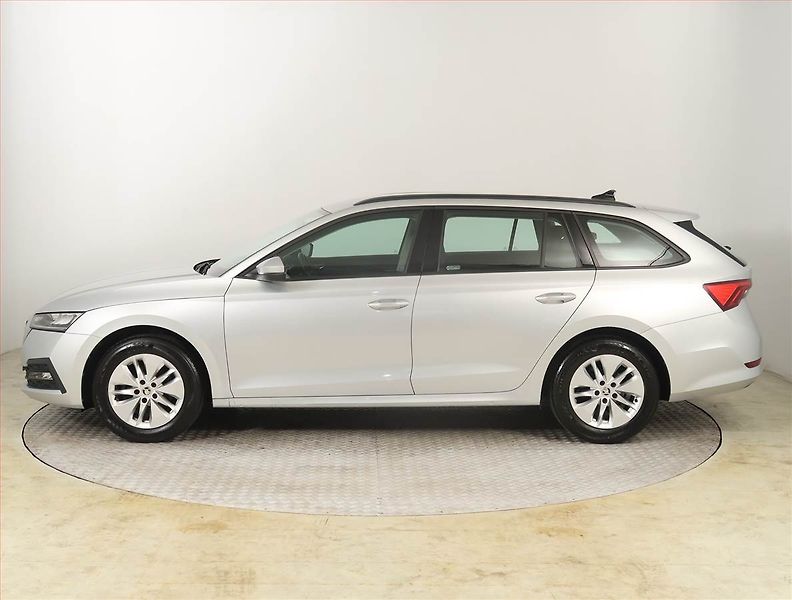 Škoda Octavia (2023) Ambition 2.0 TDI - fotka 3 z 18