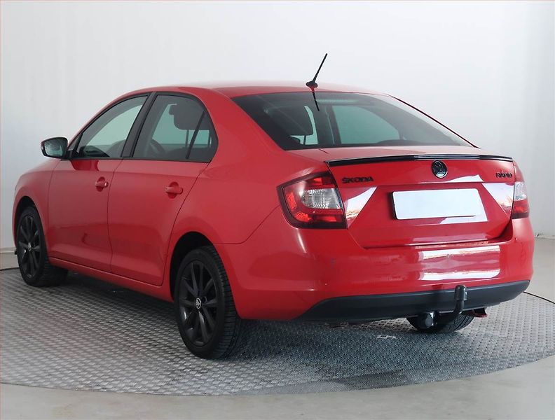 Škoda Rapid (2018) 1.0 TSI, Park. senzory - fotka 4 z 16