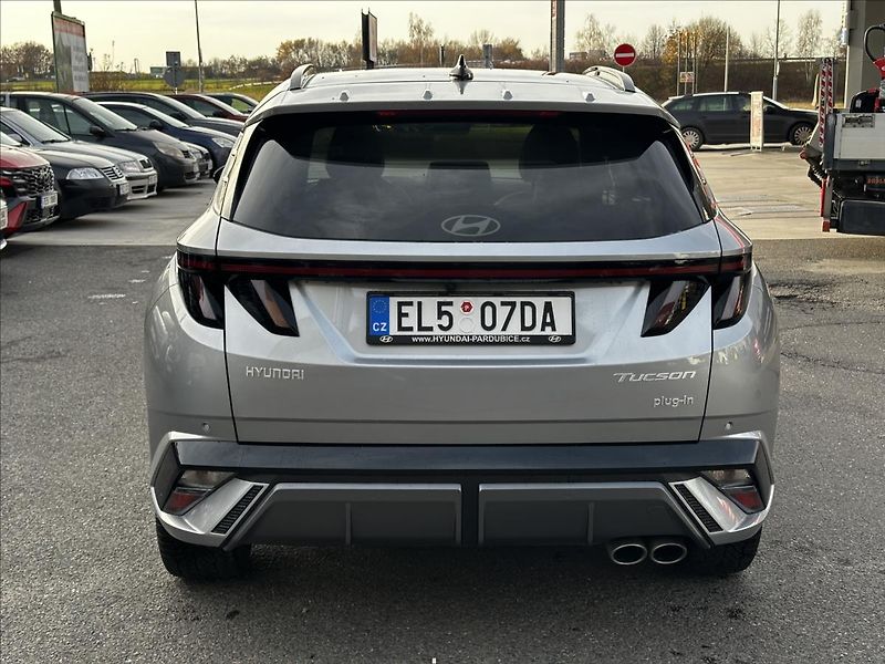 Hyundai Tucson 1,6 PHEV 4WD N-line Styl Prem. - fotka 5 z 18