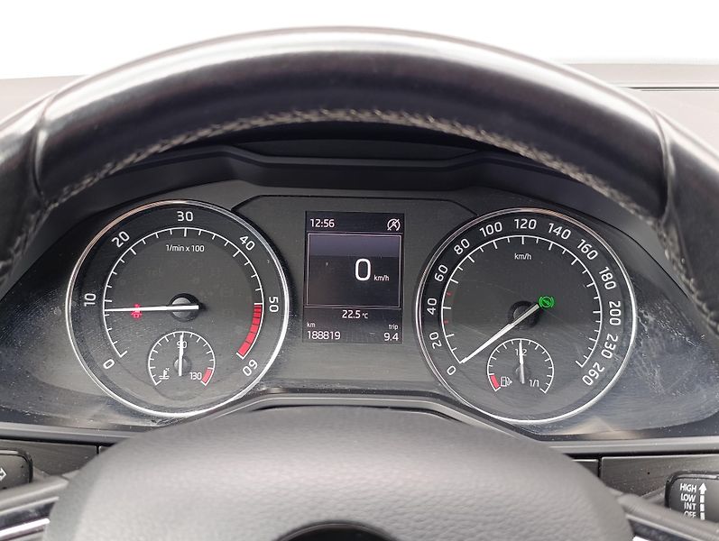 Škoda Superb 2.0TDI 140kW DSG 4X4 STYLE+  - fotka 23 z 34