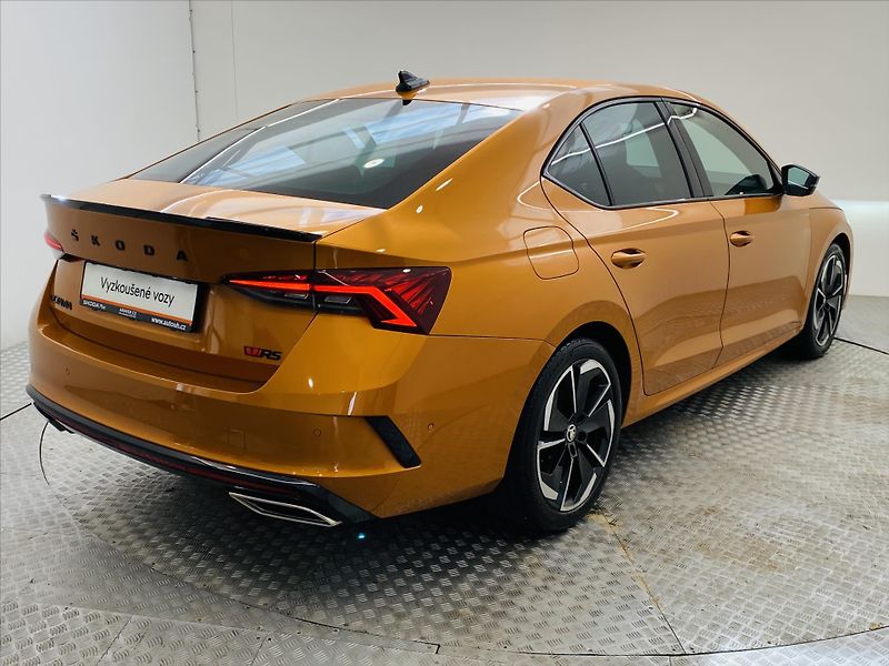 Škoda Octavia 2,0 TDI 147kW DSG RS - fotka 2 z 29