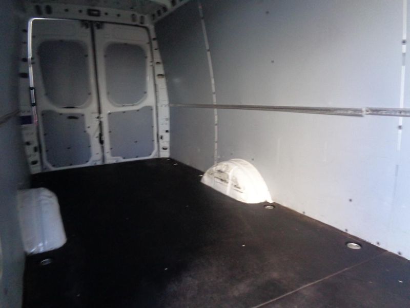 Iveco Daily 2,3 HPT  MAXI AUTOMAT KLIMA - fotka 16 z 32