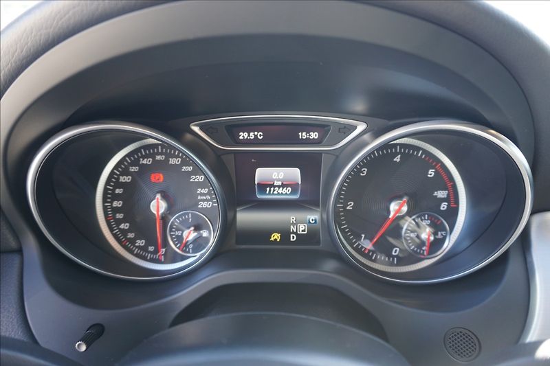 Mercedes-Benz GLA 2,1 220d 4M 1.maj ČR - fotka 13 z 17