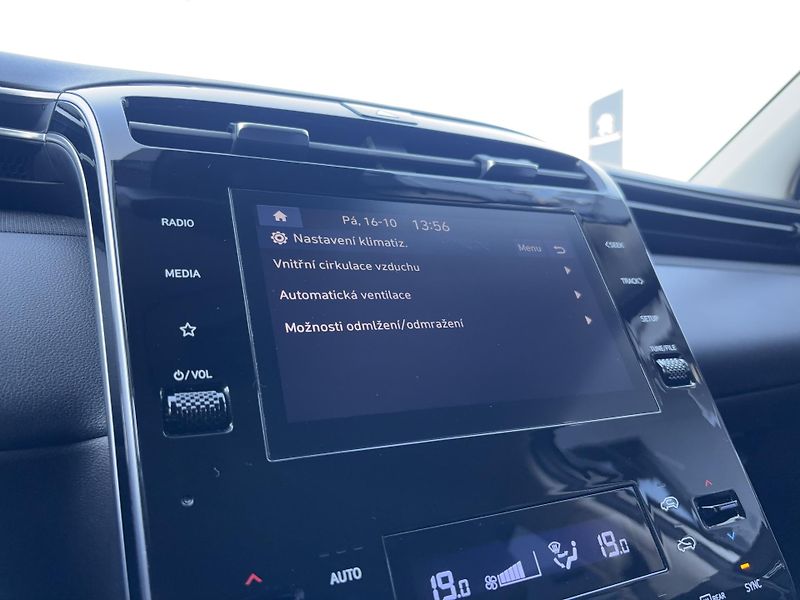 Hyundai Tucson SMART 1.6 T-GDi 110 kW - fotka 18 z 25