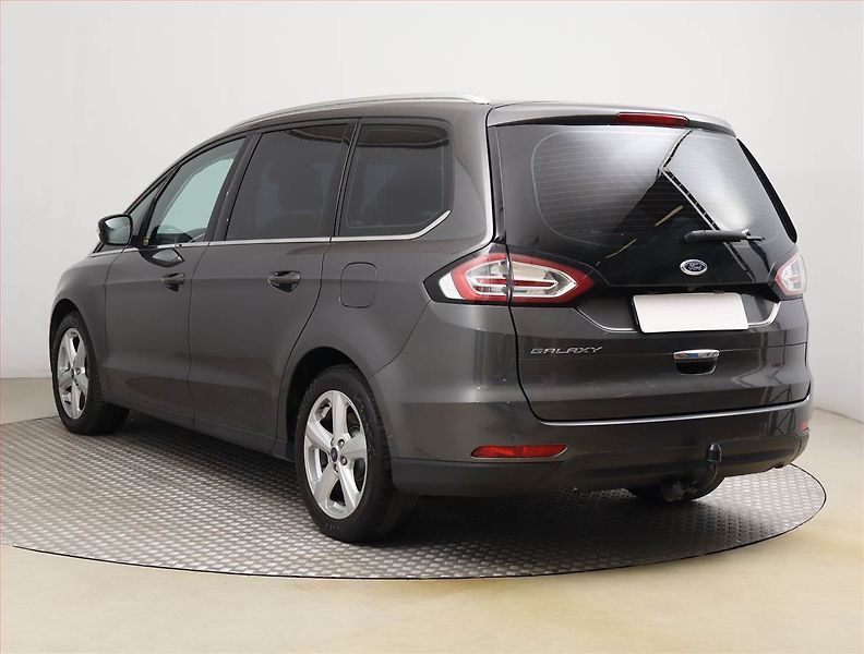 Ford Galaxy (2019) 2.0 EcoBlue, Automat, 7 míst - fotka 4 z 24