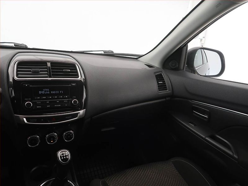 Mitsubishi ASX (2015) 1.6 MIVEC, ČR,1.maj - fotka 8 z 18
