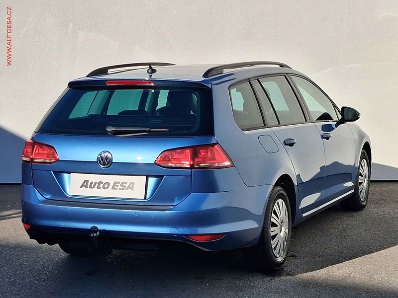 Volkswagen Golf (2015) 2.0 TDi, LED, TZ, navi, panor - fotka 4 z 18