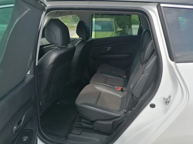 Renault Scénic (2020) 1.7 DCi 7-míst,Automat - fotka 10 z 28