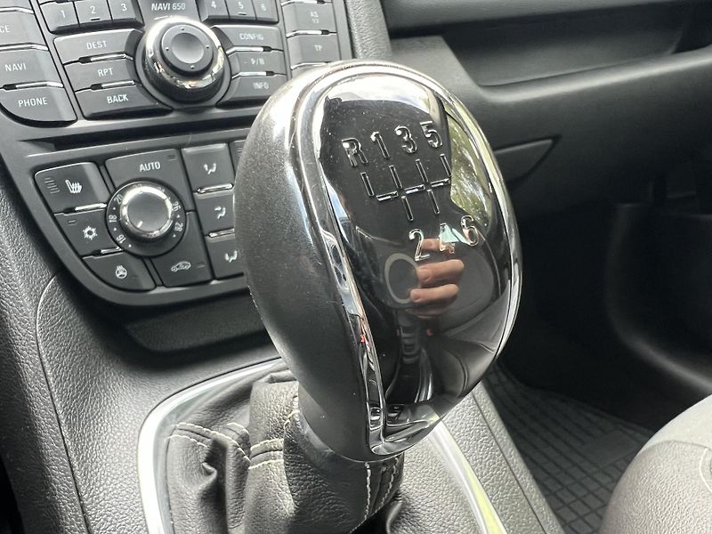 Opel Meriva 1.6 CDTi 100 kW NOVÁ STK - fotka 16 z 20