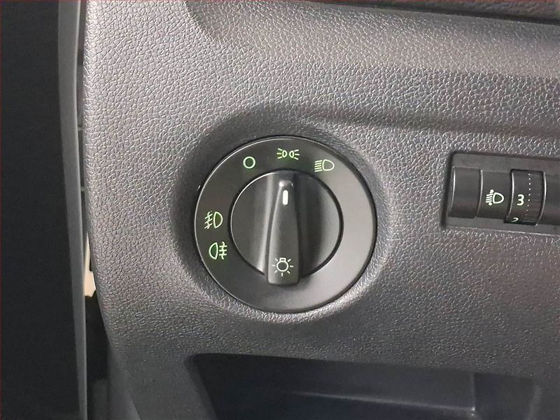Škoda Fabia (2010) Ambition 1.2 12V, ČR,1.maj - fotka 18 z 18