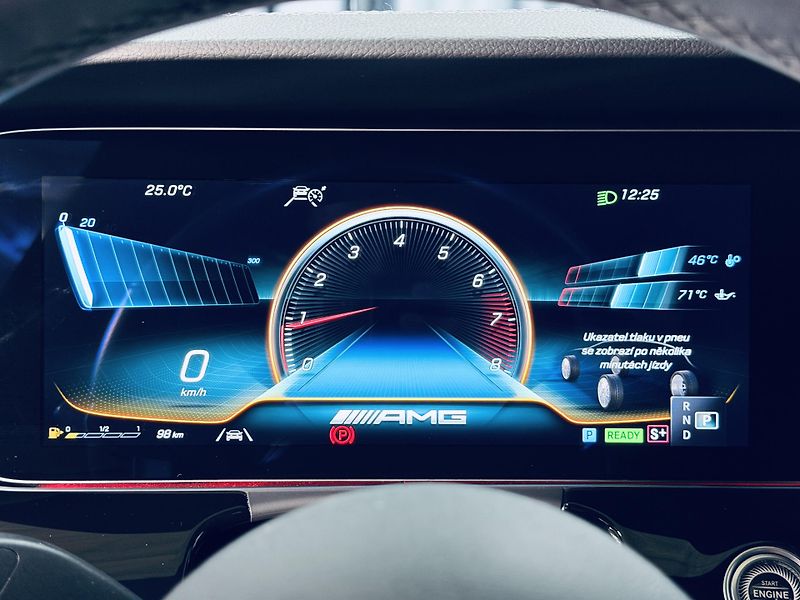 Mercedes-Benz AMG GT (2022) AMG GT 53 4MATIC+ 4-Door Coupé - fotka 19 z 35